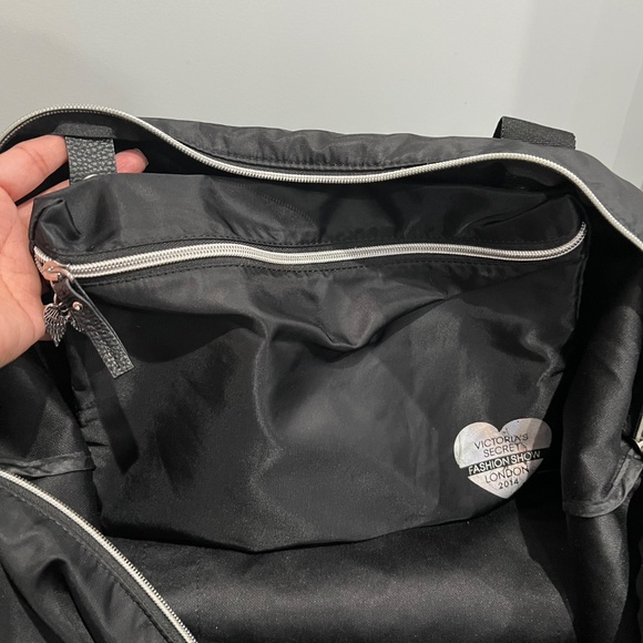 Victoria's Secret Fashion Show Tote Bag - Picture 5 of 7